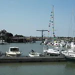 Campsite Paradis 4 Etoiles Au Port De - La Rochelle 4*