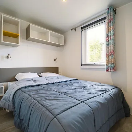 Campsite Paradis 4 Etoiles Au Port De - La Rochelle