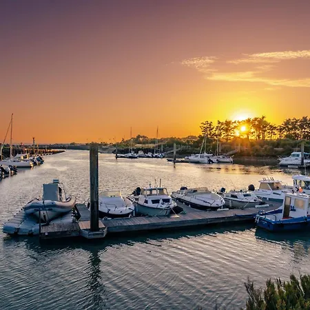 Paradis 4 Etoiles Au Port De - La Rochelle